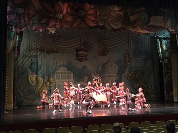 Danspace students performing Gingersnaps on stage at a performance of the Nutcracker